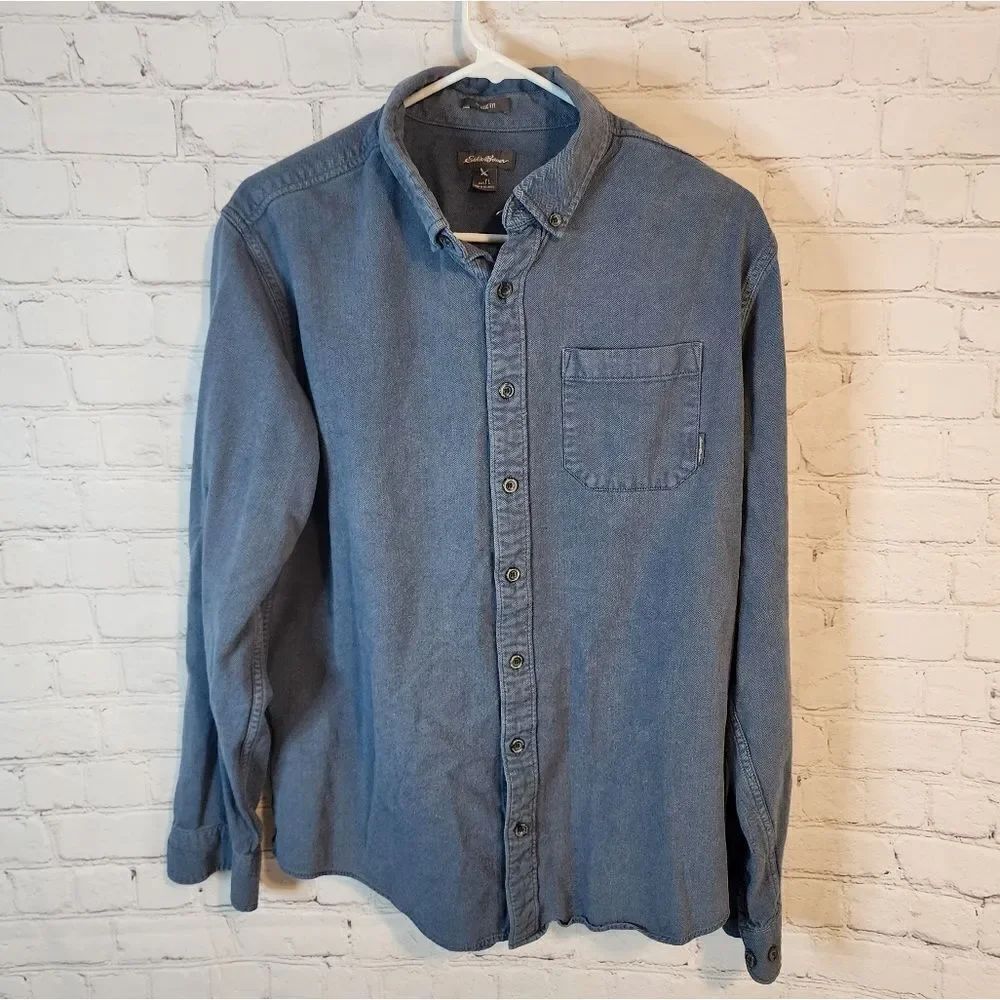Men's Eddie Bauer "Classic Fit" denim longsleeve button-down shirt, size LT